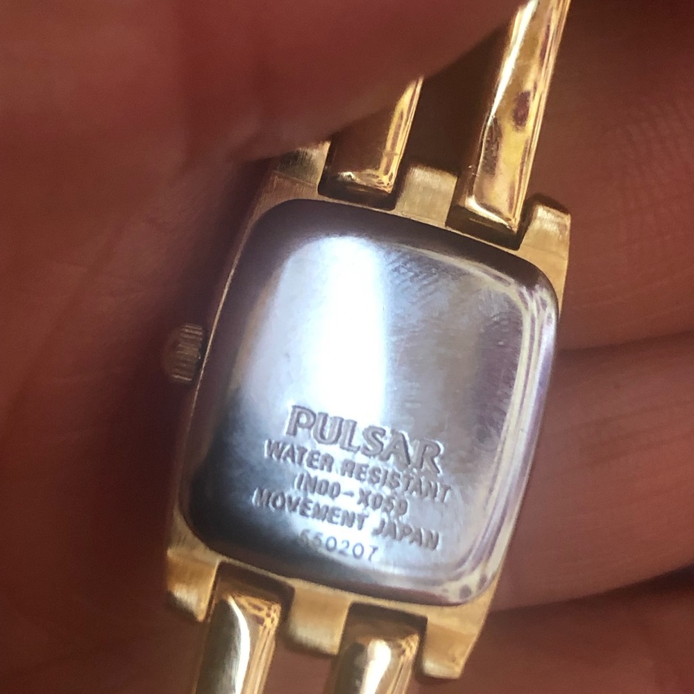 Pulsar Watch Good Working Condition - image 2